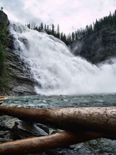 KINUSEO FALLS